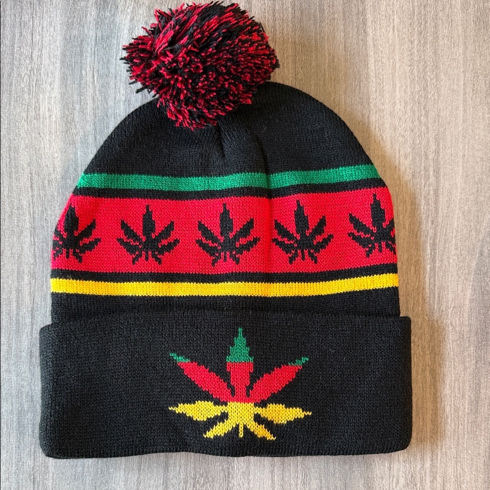 Rasta Leaf Pom Beanie